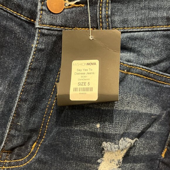 Distressed Jeans - Picture 5 of 11